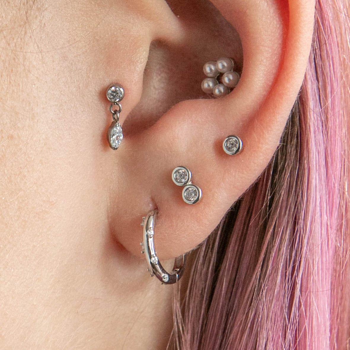 Twilight London Labret Piercing Gold Elipse Dangle Labret Piercing
