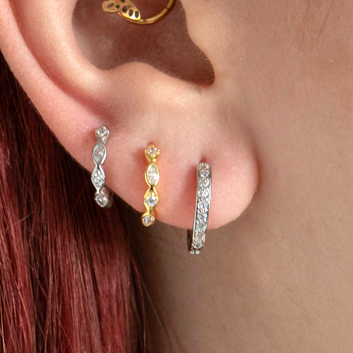 Elipse Crystal Huggie Hoop Earrings